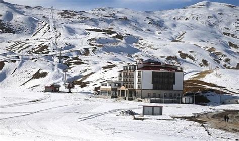Doğanın kalbinde kışın keyfi: Hakkari Mergabüt Kayak Merkezi